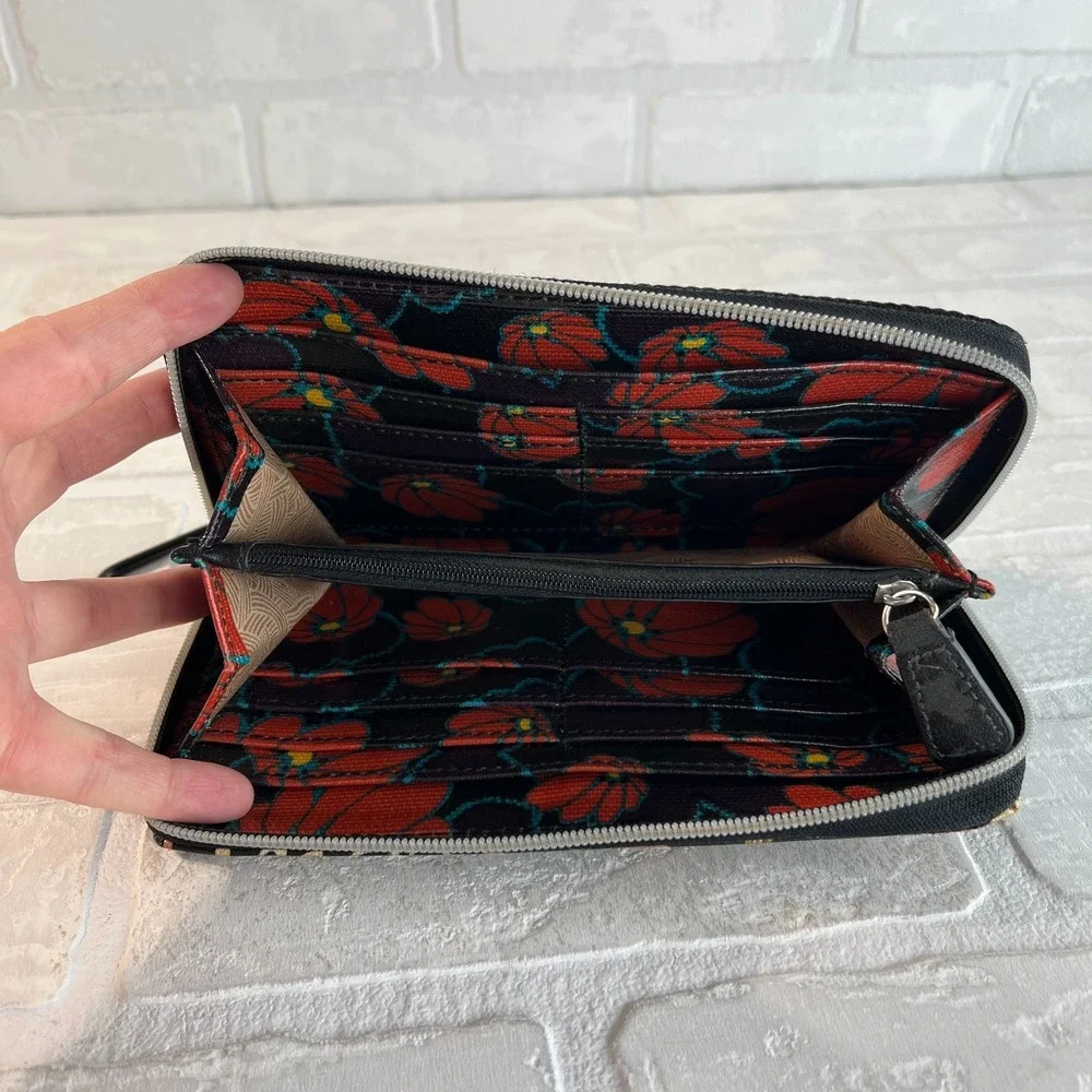 Sakroots Wallet Zip Around Artist‎ Circle Peace Bird Floral Embroidered Black